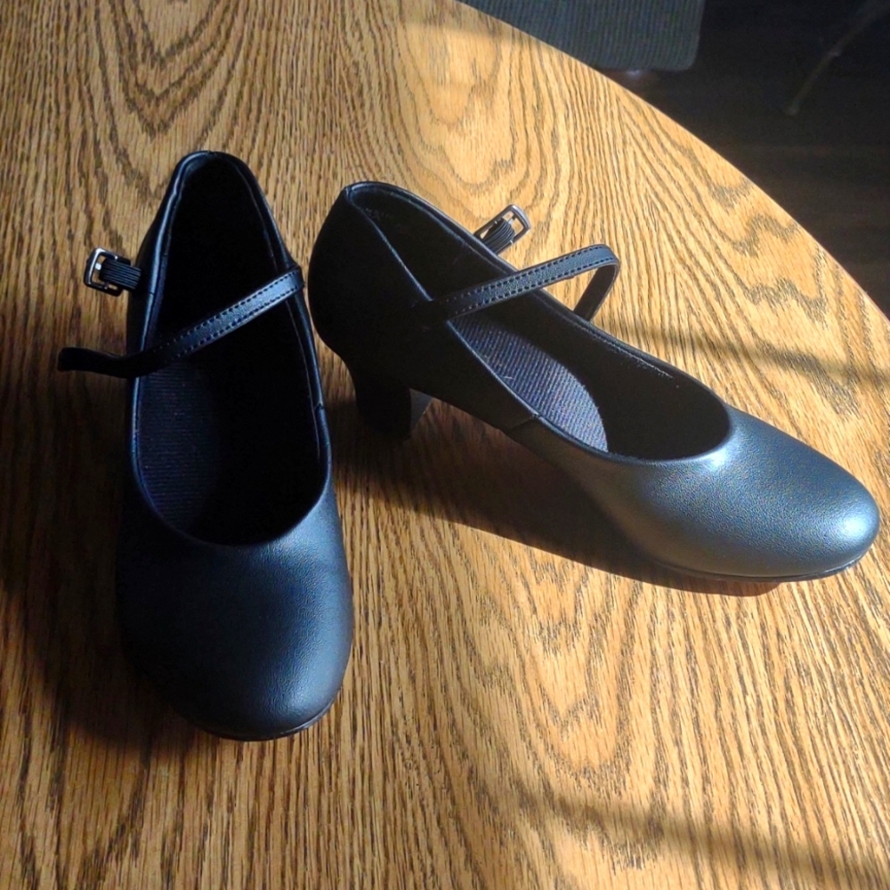 Dance shoes